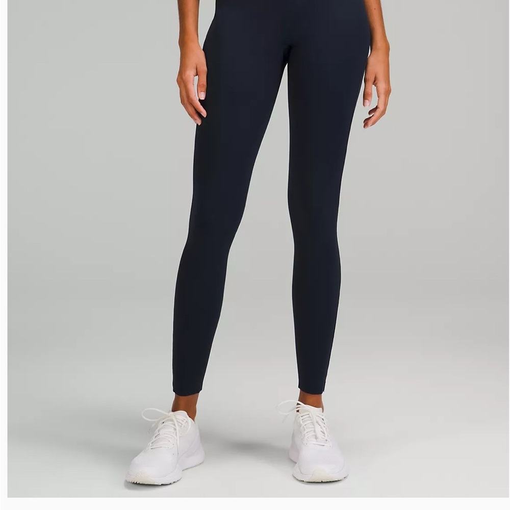 Lululemon Base Pace High Rise Tight 
New with tags!!